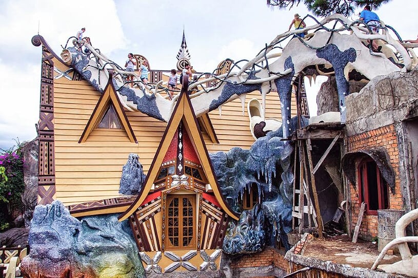 crazy-house-2