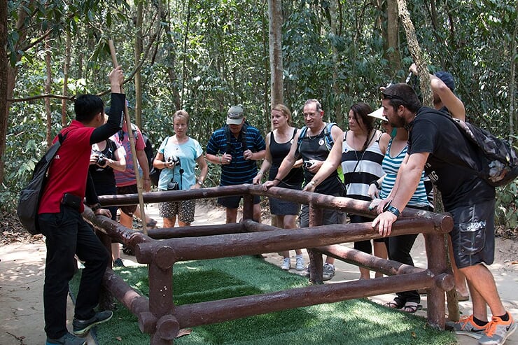 cu-chi-tunnels-1