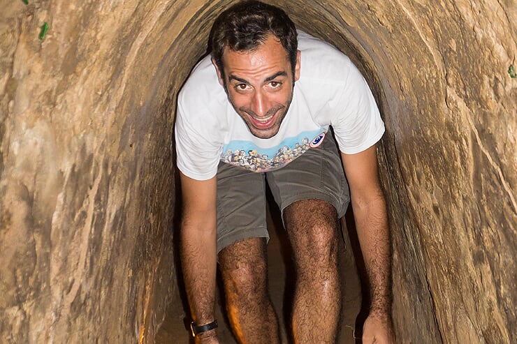 discover-cu-chi-tunnels
