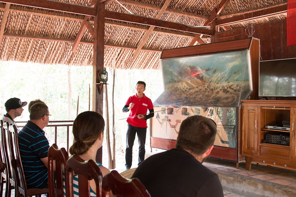 960-cu-chi-tunnels-2