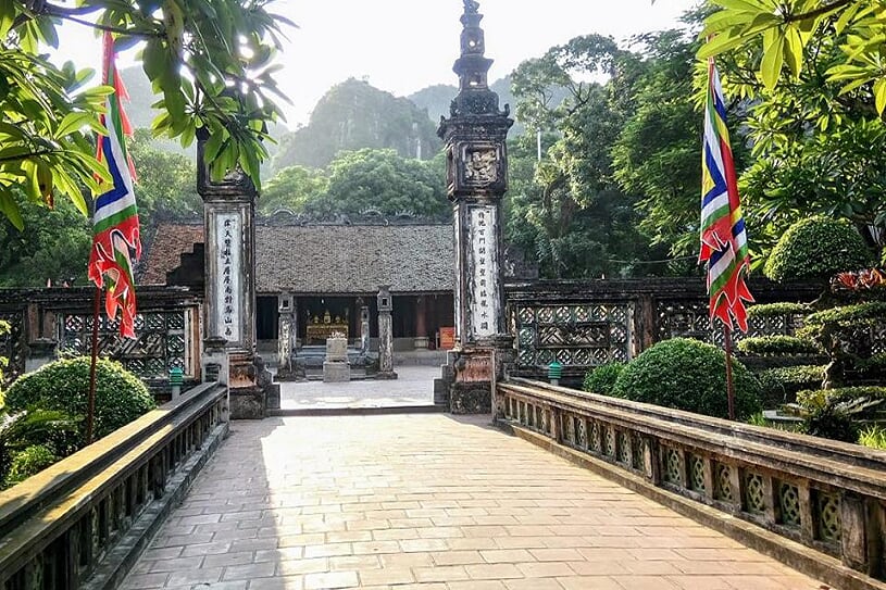 dinh-and-le-temple