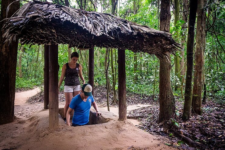 discover-cu-chi-tunnels