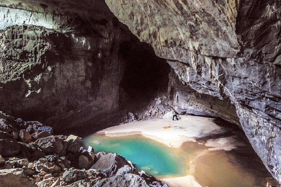 960-en-cave
