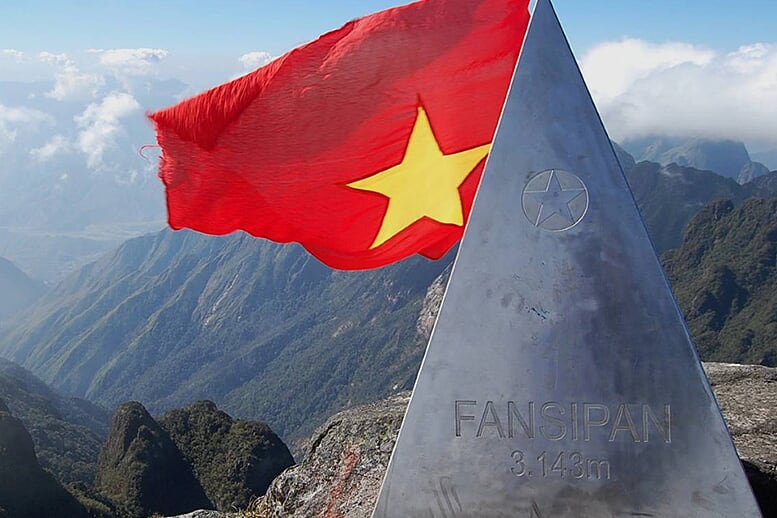 conquer-fansipan-peak-3d4n-2