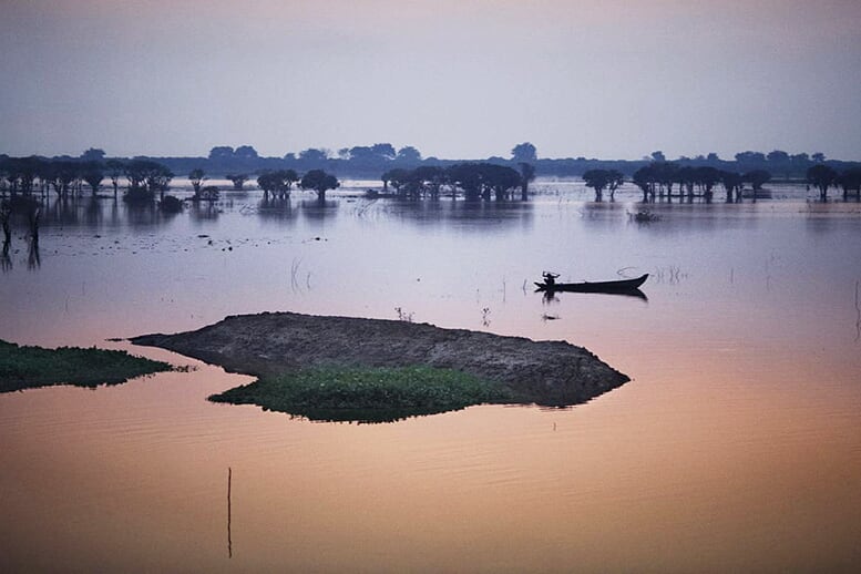 from-angkor-wat-to-bagan-12-days-floating-tonle-sap-lake-10