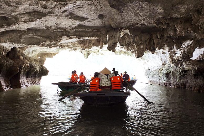 luxury-hanoi-ninh-binh-halong-6-days-7