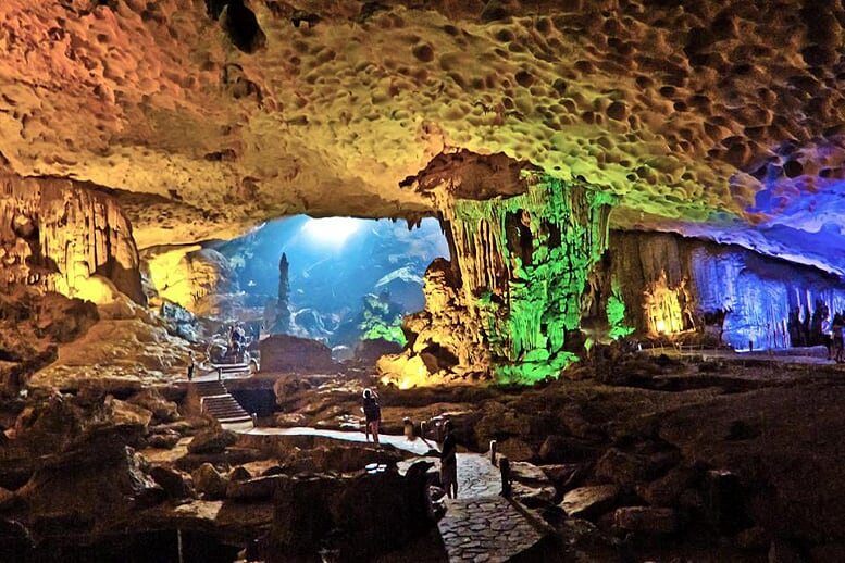 luxury-halong-sapa-from-hanoi-6-days-package-1