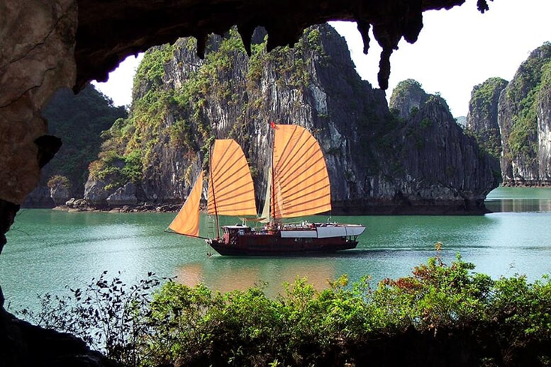 combo-hanoi-halong-mai-chau-4-days-1