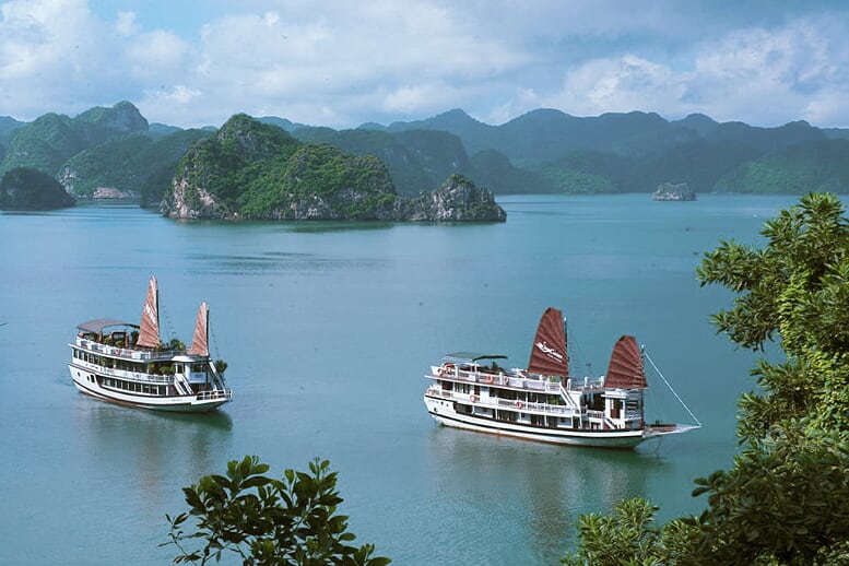 hightlights-of-vietnam-cambodia-12-days-halog-bay-3