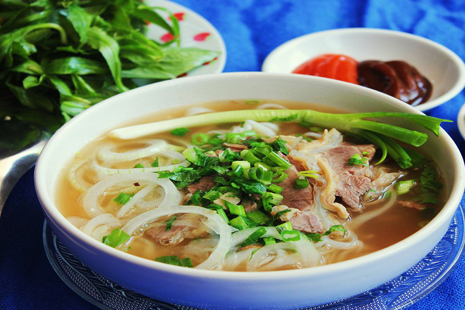 hanoi-street-food-tour-3-hours-3