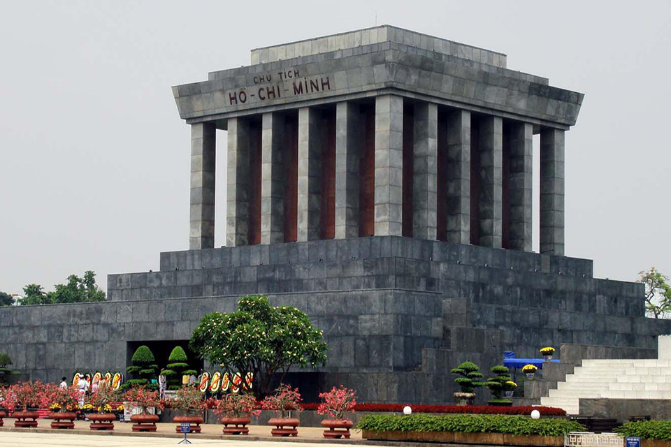 ho-chi-minh-mausoleum-hanoi-city-group-1