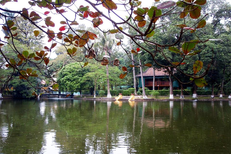 ho-chi-minh-stilt-house-hanoi