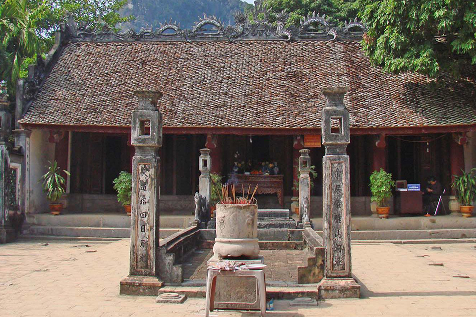 hoa-lu-tam-coc-full-day-private-1