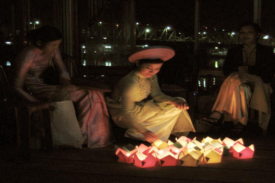 hue-at-night