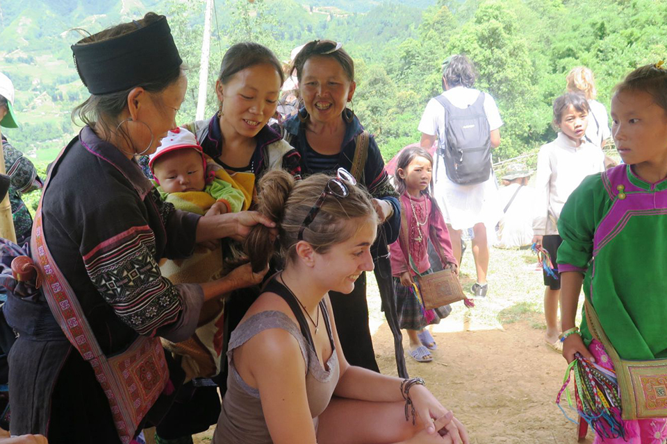 960-interact-with-local-people
