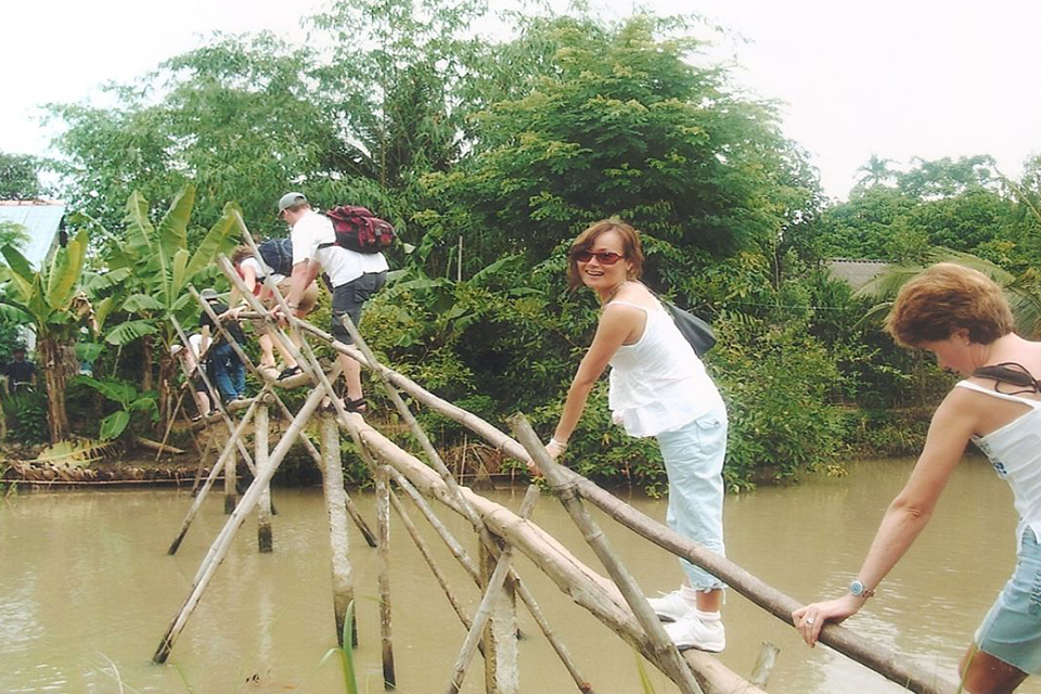 monkey-bridge-private-3-day-mekong-delta-tour-4