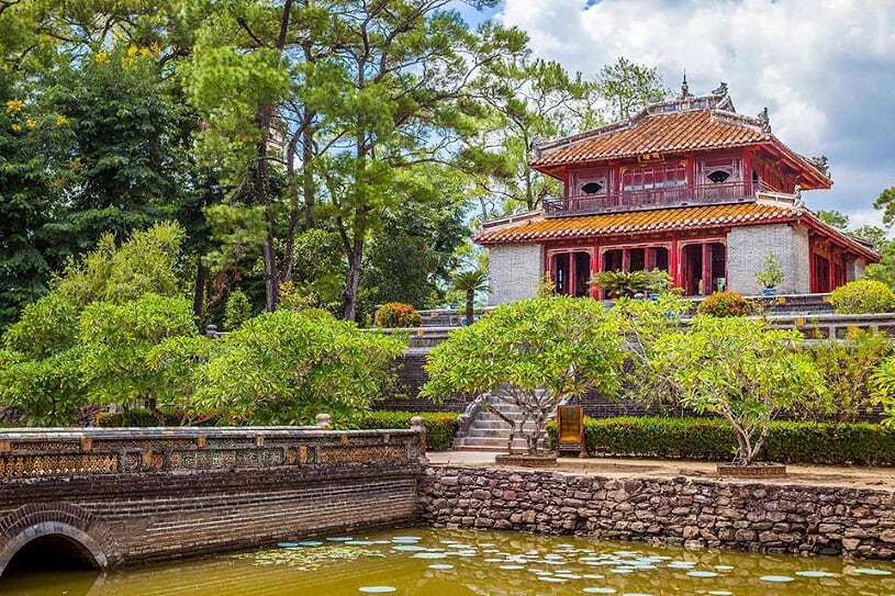 ming-mang-royal-tomb