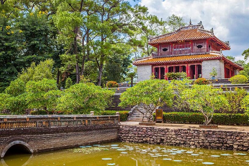 ming-mang-royal-tomb