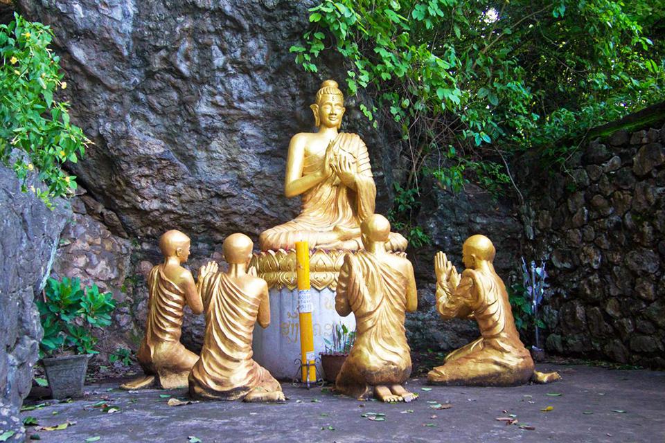 mount-phou-si-wat-tham-phou-si