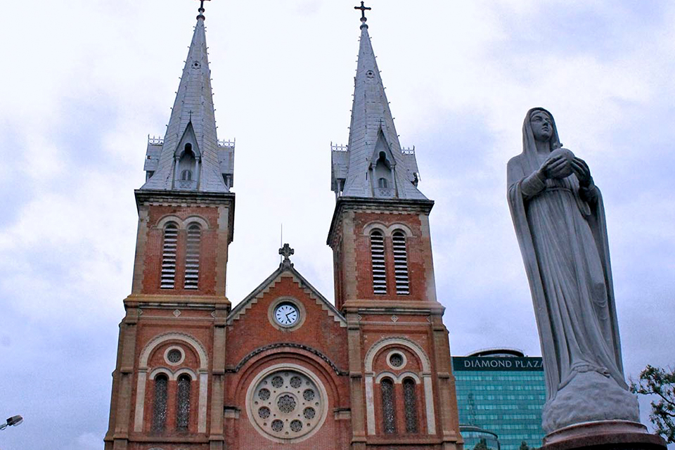 cathedral-mekong-delta-and-sai-gon-full-day-tour-4