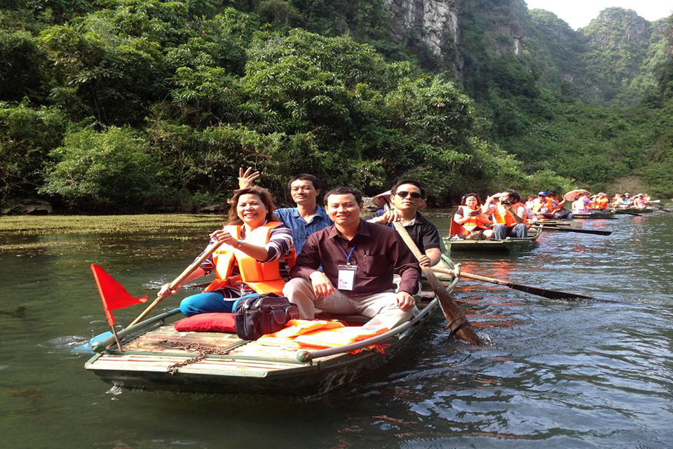 perfume-pagoda-full-day-privat- tour-5