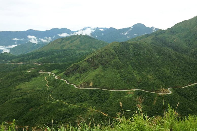 northern-viet-nam-laos-13-days-pha-din-pass-8