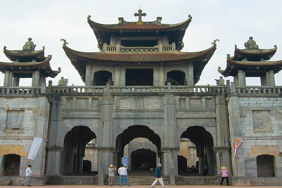 kenh-ga-hot-spring-phat-diem-cathedral-full-day-private-3