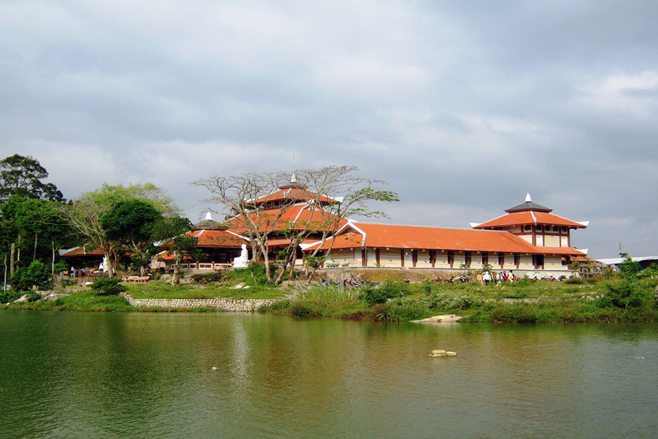 960-phat-lon-pagoda-cham-mountain