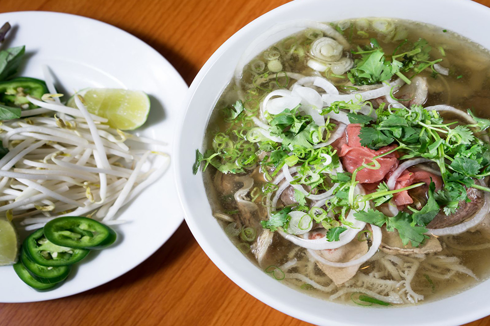 hanoi-bar-hanoi-by-night-food-tour-5