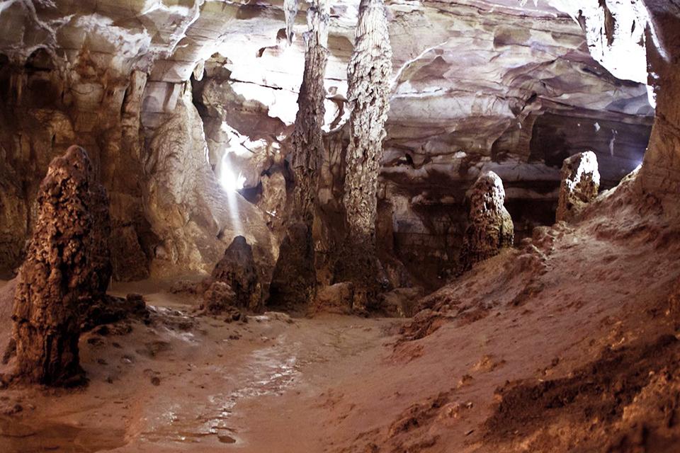 960-phong-nha-cave