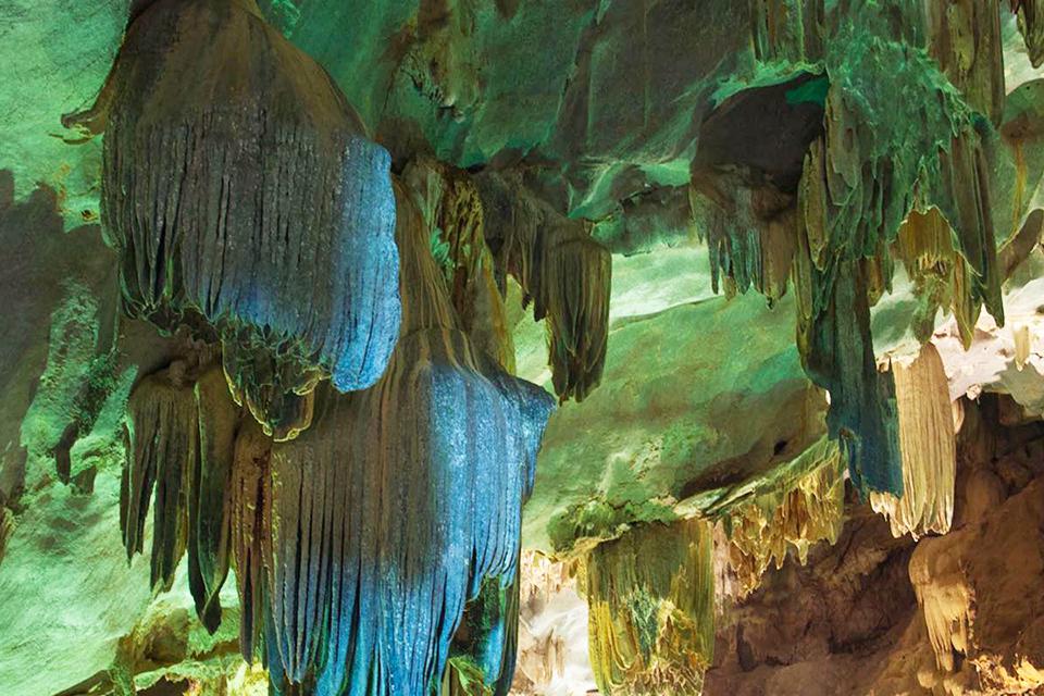 960-phong-nha-cave