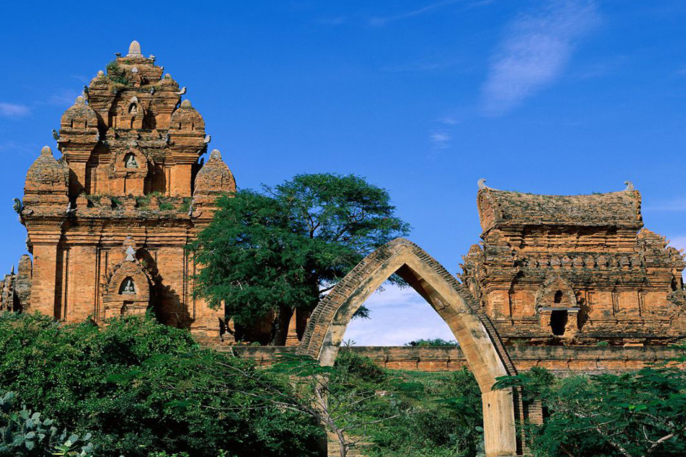 960-po-klong-garai-towers