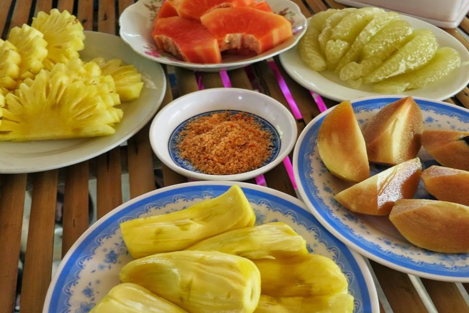 taste-local-fruits