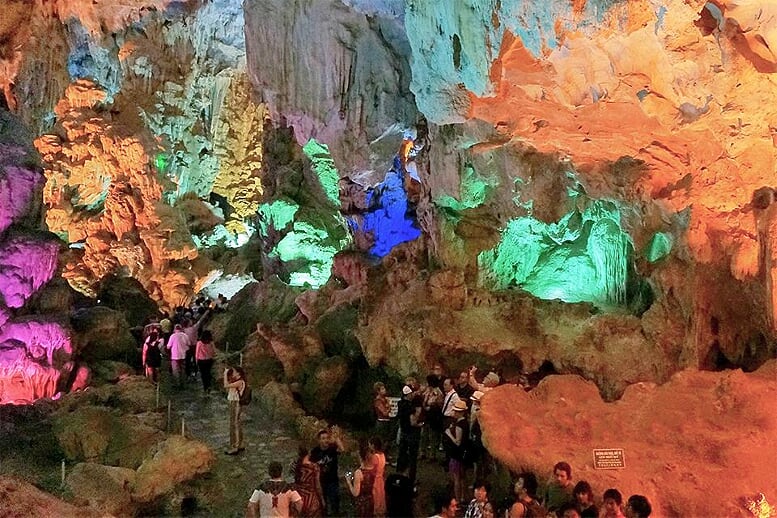 combo-hanoi-halong-mai-chau-4-days-3