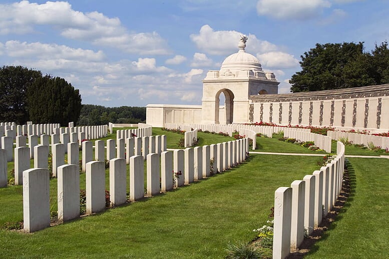 yangon-bago-thanlyin-4-days-3-nights-war-graves-cemetery-2