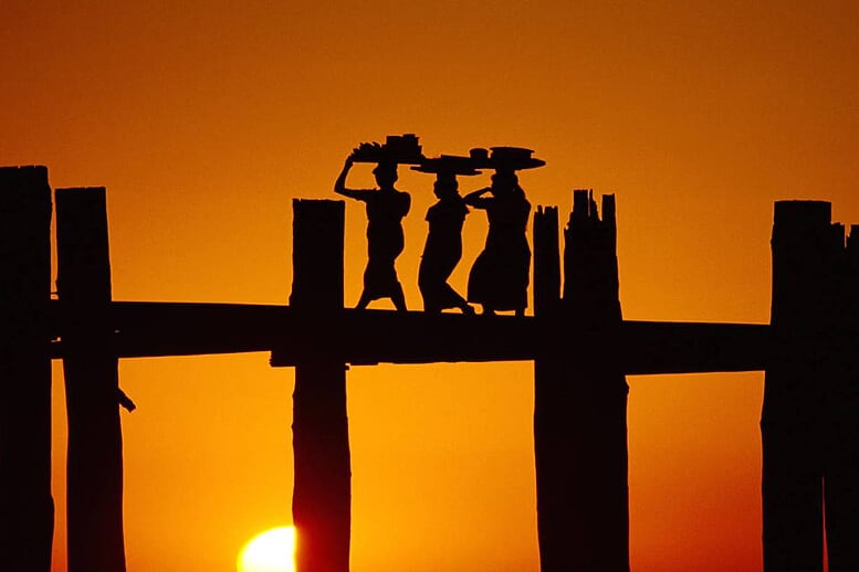 from-angkor-wat-to-bagan-12-days-bridge-sunset-myanmar-7