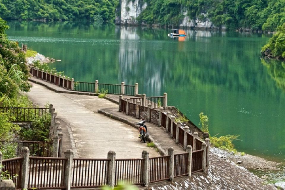 viet-hai-village-cat-ba-la-regine-royal-2days-1night