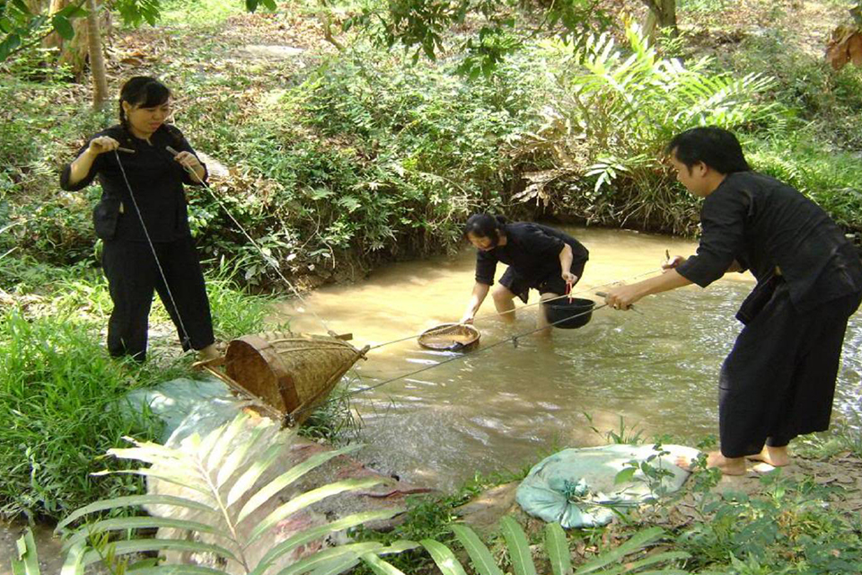 vinh-sang-farm-vinh-long-mekong-bailing-canal-2-days-3