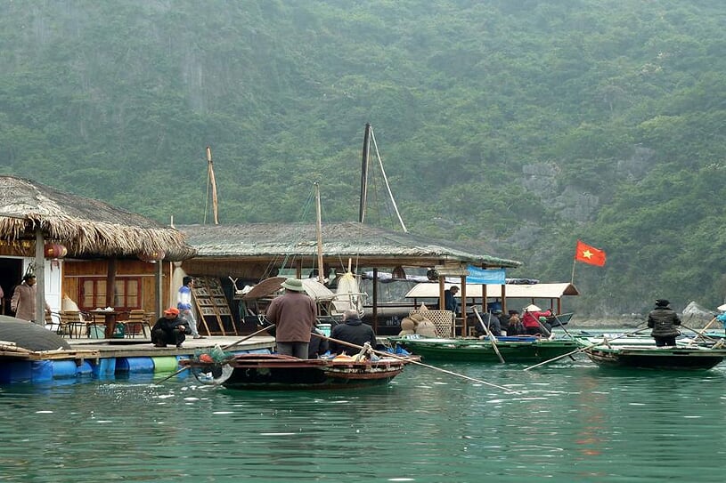 vung-vieng-floating-village