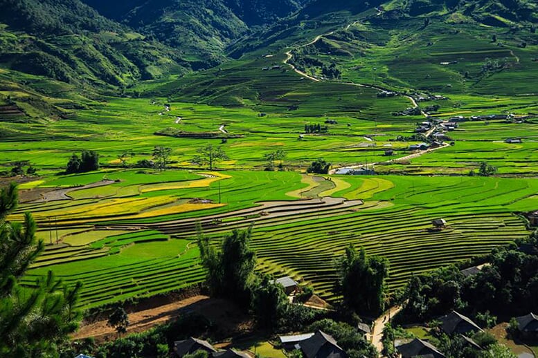 sapa-easy-trek-bac-ha-market-2d3n-1
