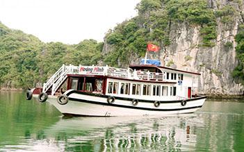 Full day private boat trip from Halong city