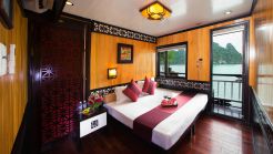 Homestay + Suite Balcony