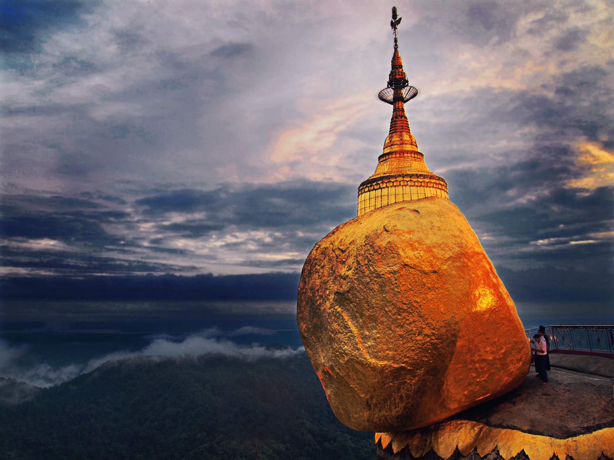kyaikpun-pagoda-2