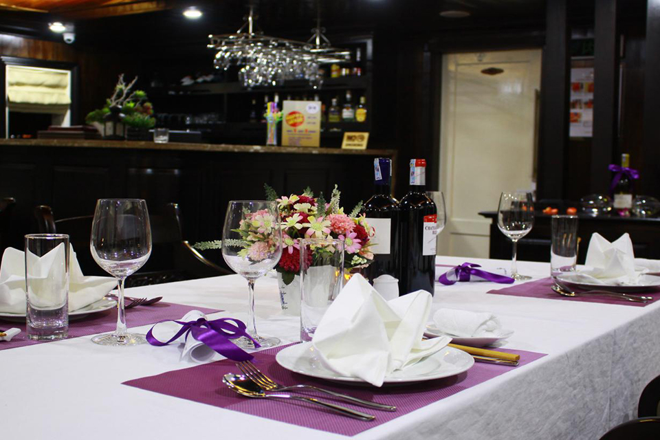 restaurant-amira-cruise-2-days-1-night-4