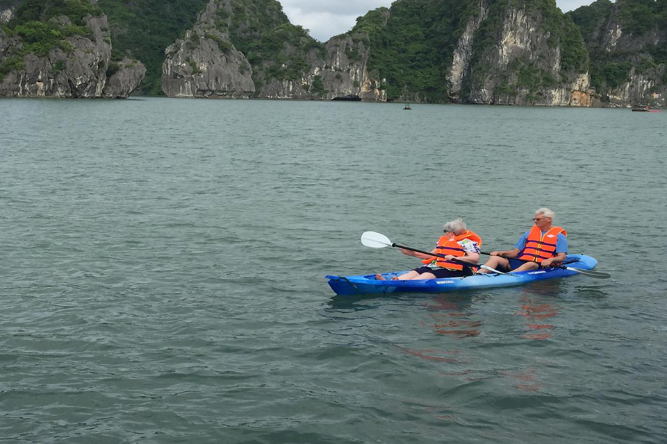 kayaking-amira-cruise-3-days-2-nights-1