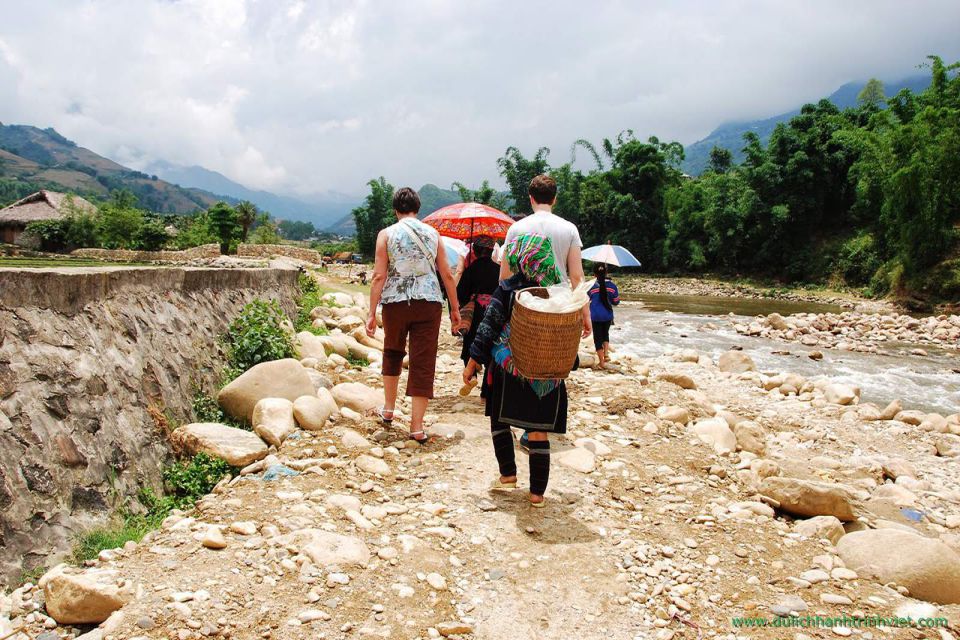 can-cau-bac-ha-market-tour-2d3n-by-train-3