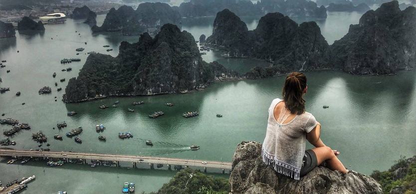 Admire a gorgeous Halong Bay from Bai Tho Mountain