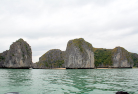 Ba Trai Dao Beach