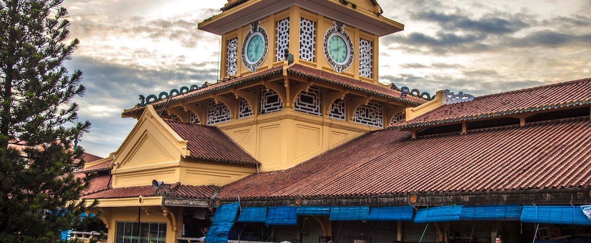 Binh Tay market