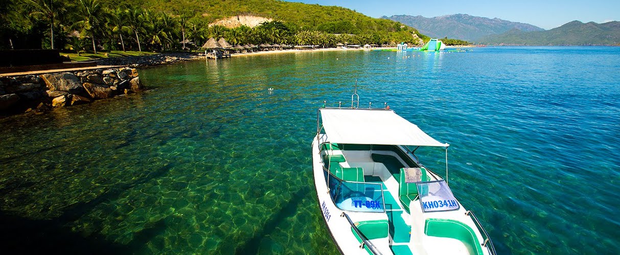 Hon Tam Island